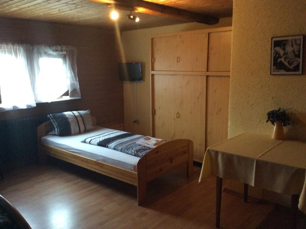 Hotel Drei Koenige Neckarbischofsheim Ruang foto
