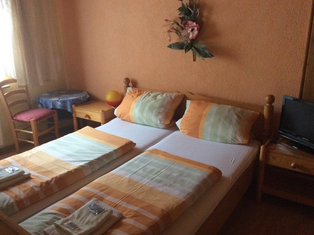 Hotel Drei Koenige Neckarbischofsheim Ruang foto