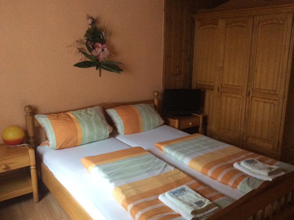 Hotel Drei Koenige Neckarbischofsheim Ruang foto