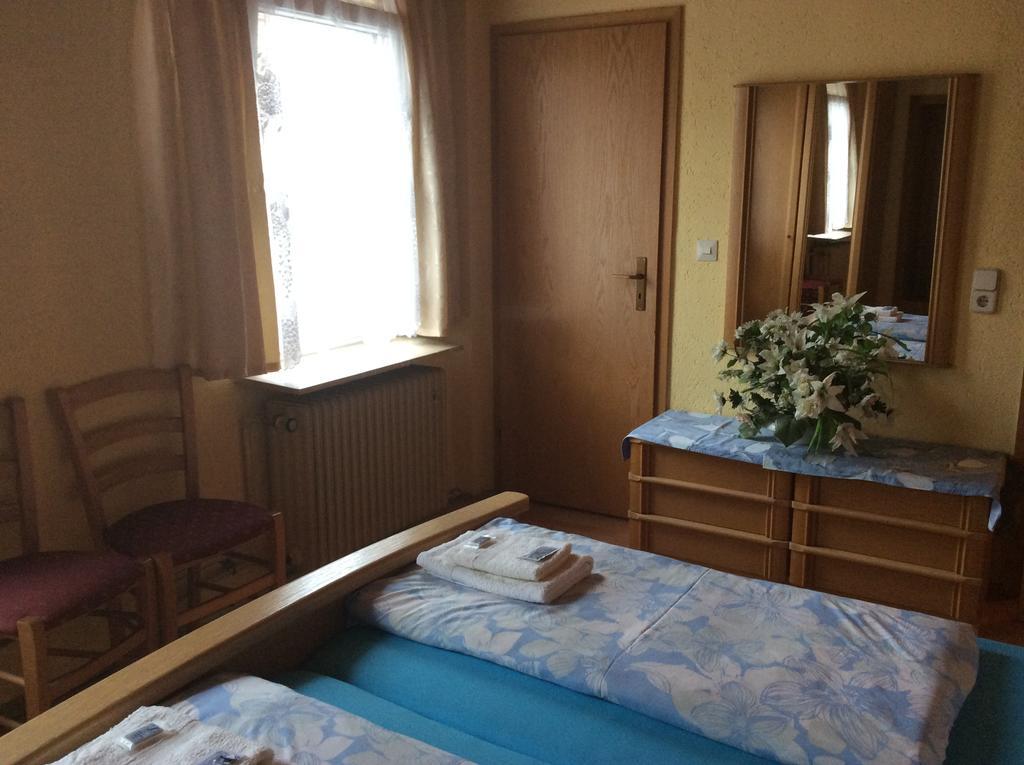 Hotel Drei Koenige Neckarbischofsheim Ruang foto