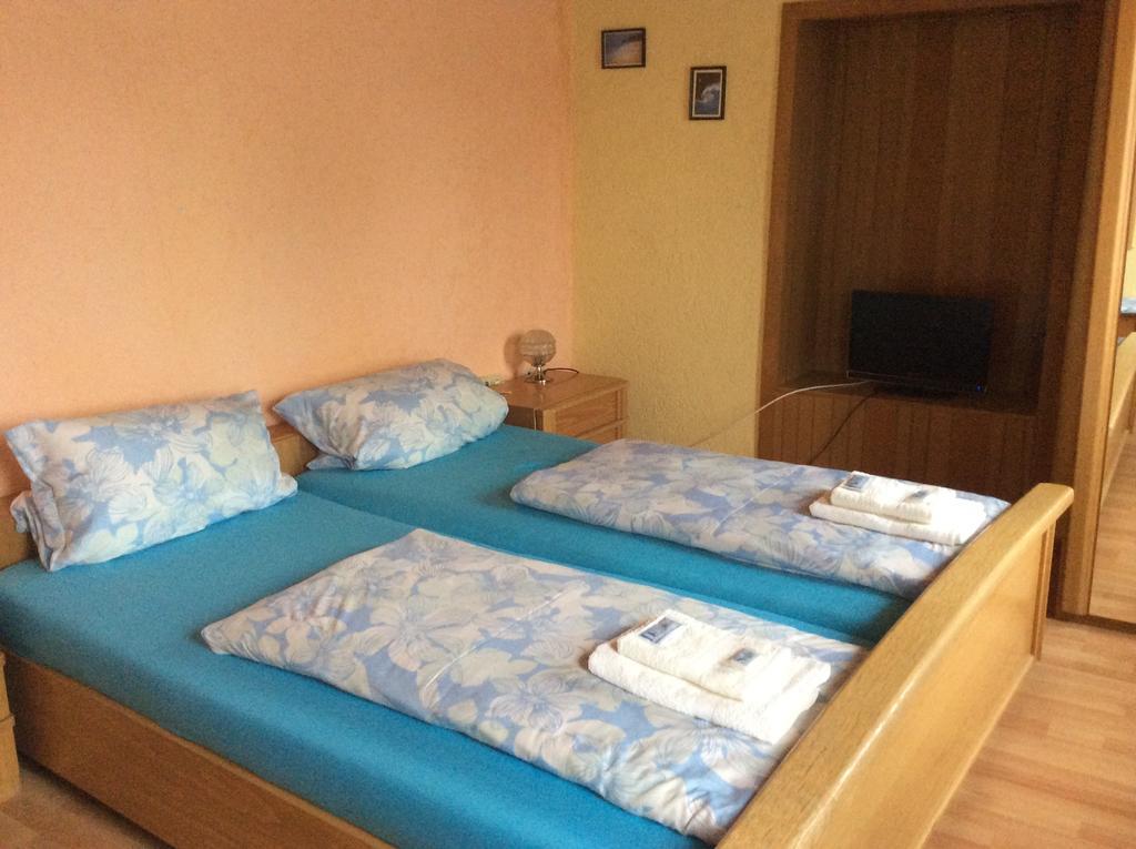 Hotel Drei Koenige Neckarbischofsheim Ruang foto
