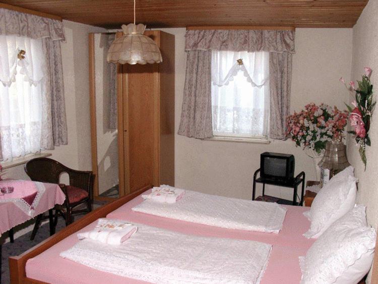 Hotel Drei Koenige Neckarbischofsheim Bagian luar foto